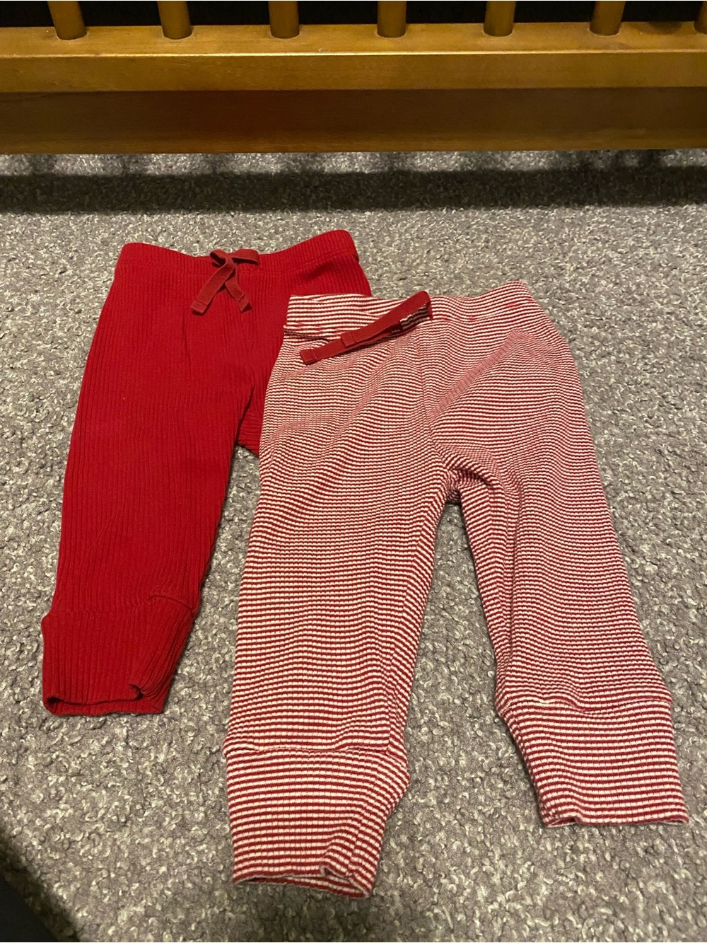 BABY GAP - Two pairs knit pants (6-12 months)